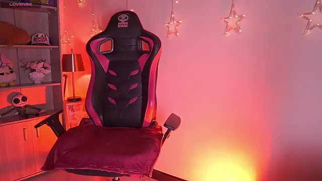 Madison Mayer online show from February 13, 2:08 pm