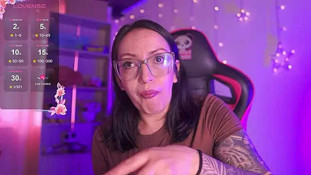 Madison Mayer online show from February 4, 2:31 pm