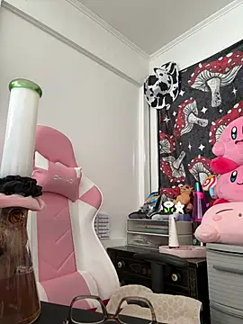 SpaceCowWhore online show from February 6, 3:37 pm