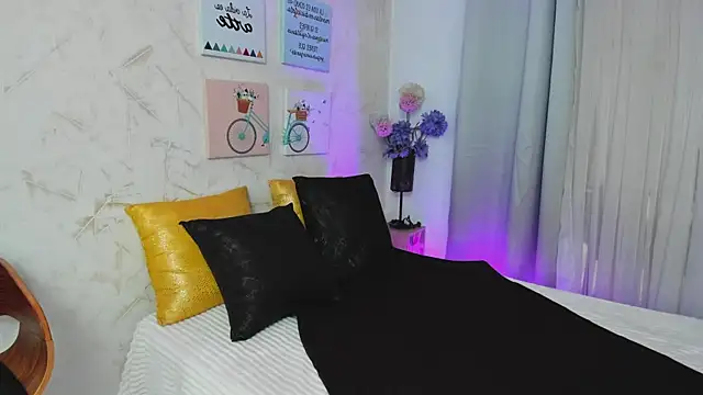 Snapshot of sophie-carter chatting on September 30, 8:03 pm sophie-carter online show from September 30, 8:03 pm