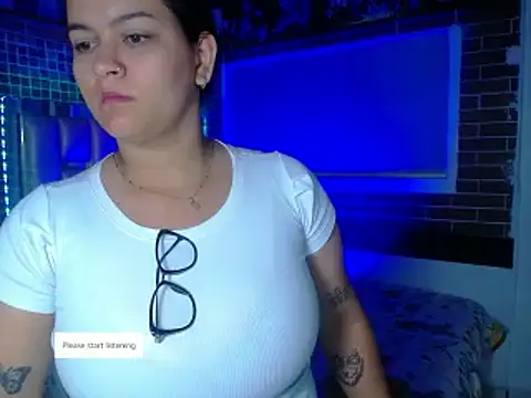 kriss sweetboobs10 online show from April 15, 12:39 pm