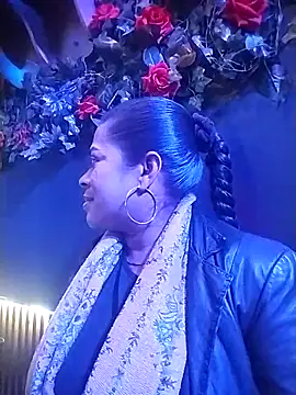 Tu-Reina online show from October 5, 5:45 am