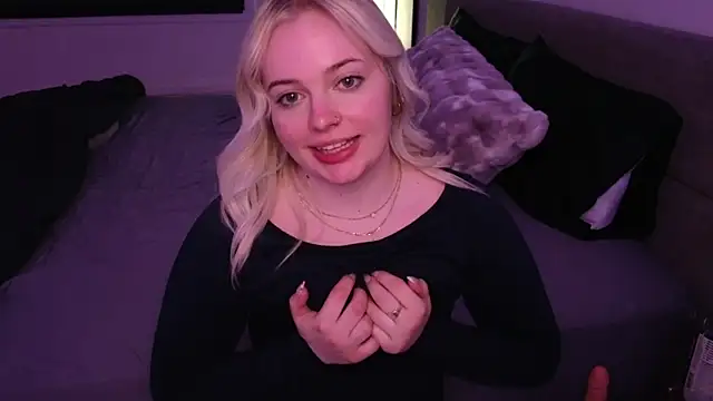 margot robbie7 online show from February 11, 12:47 am