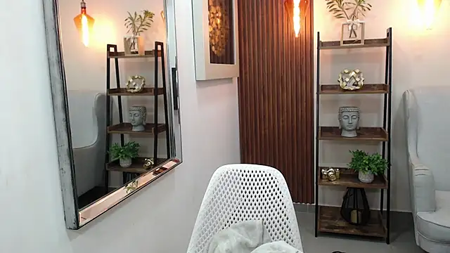 Coral Lise online show from December 15, 11:04 am