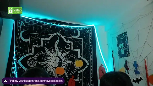 lovelockedlips online show from October 29, 5:12 am