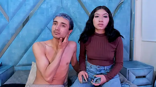 LauryAndNarem69 online show from October 31, 8:18 am