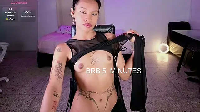 eleselas online show from October 7, 11:42 pm