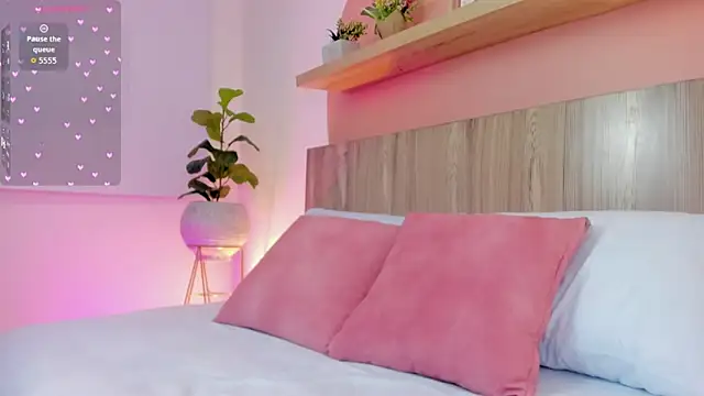 nina blake online show from November 28, 3:42 am