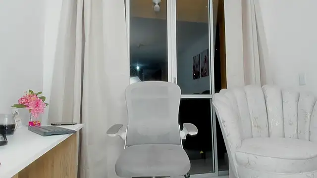 karol f00x online show from September 16, 3:58 am