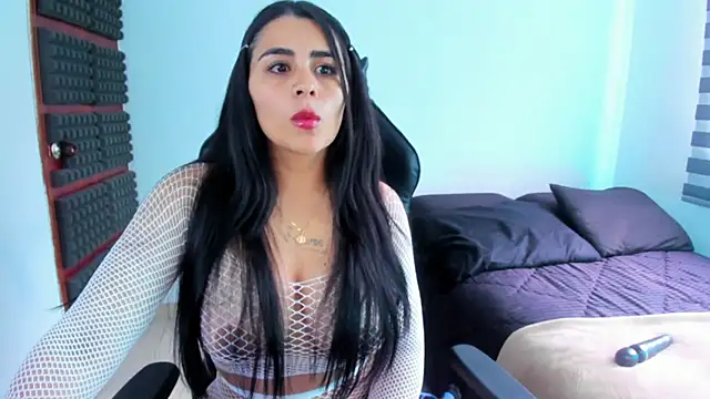 hannarusso online show from March 24, 8:47 pm