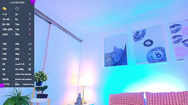 Valen ross  online show from March 8, 9:51 pm