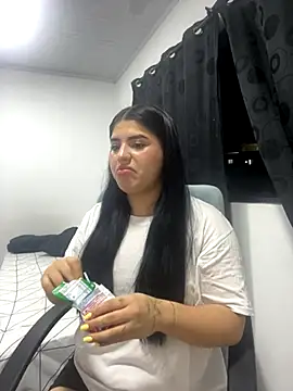 pareja curiosa19 online show from December 5, 1:05 am