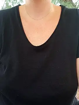 emiliemilf online show from October 21, 5:39 pm