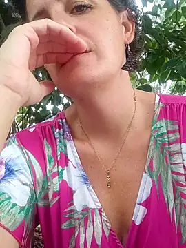 emiliemilf online show from March 26, 7:15 pm