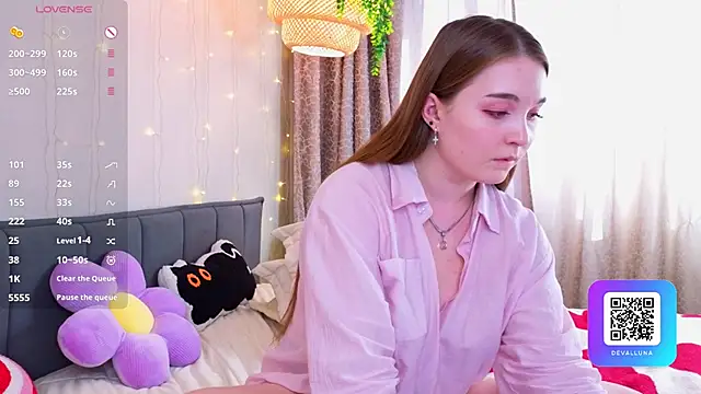 ConstanceHelms online show from March 28, 8:36 am