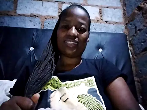 sexylira online show from April 18, 8:42 pm