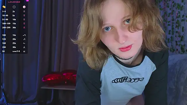 c0ralynx online show from February 17, 1:49 am