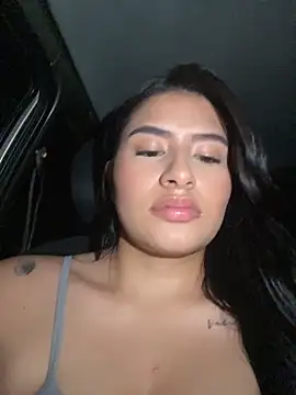 andrea gomes  online show from February 17, 9:08 am