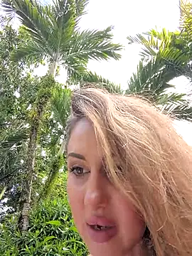 Brilliant-Splashes online show from November 17, 5:41 am