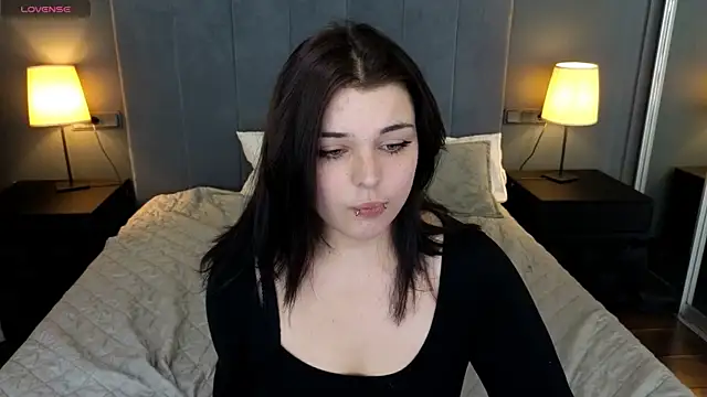 SHERI BELTON online show from November 22, 6:43 pm