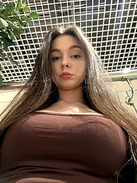 MilaBee online show from September 30, 9:15 am