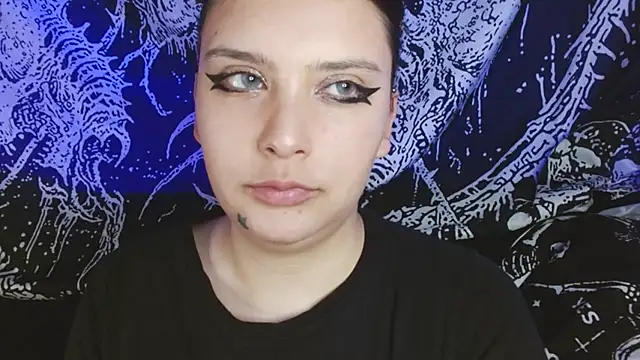 mikaskullcs online show from November 12, 9:24 pm