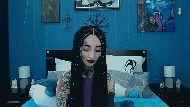 Velvetbat online show from April 14, 7:30 am