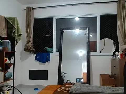 Snapshot of TimiidoSP011 chatting on September 18, 12:09 am TimiidoSP011 online show from September 18, 12:09 am