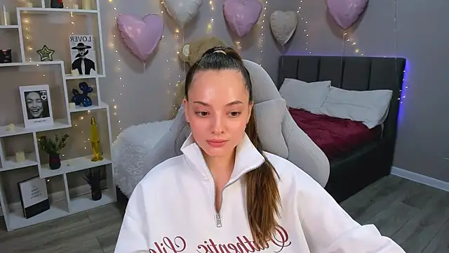 MelanieAlves online show from February 25, 7:01 pm