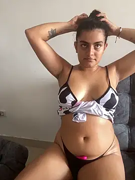 carlafox05 online show from May 11, 4:04 pm