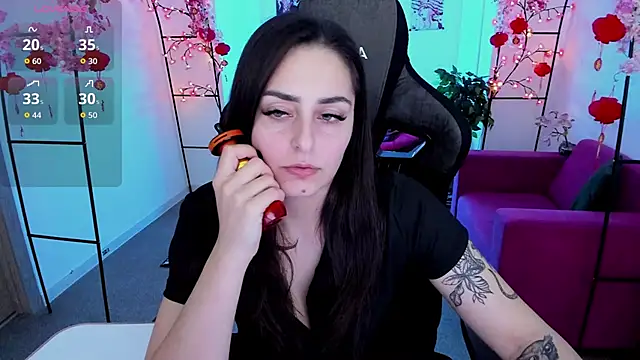 ValeriiMills online show from April 15, 3:01 pm