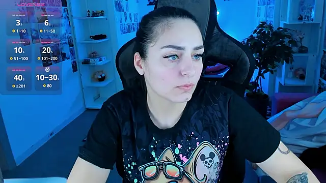 ValeriiMills online show from March 26, 10:00 pm