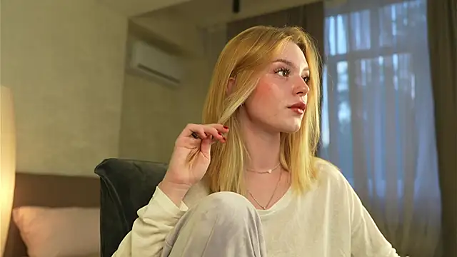 Cyberheart  online show from September 27, 2:46 pm