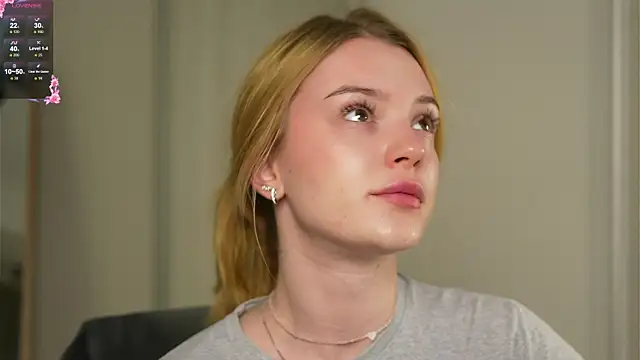 Cyberheart  online show from November 22, 4:42 pm