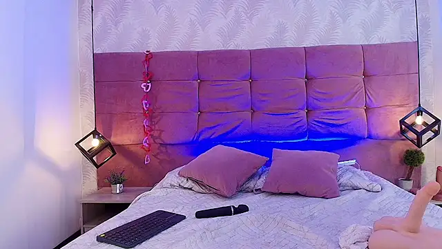 Jenna-Mitchell online show from October 30, 3:42 am