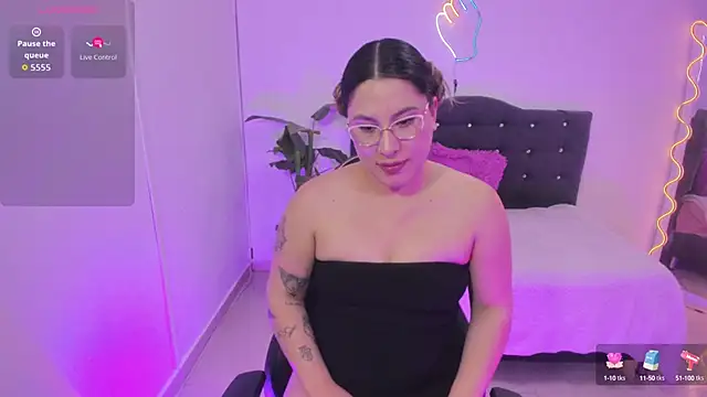 saaya tay online show from September 28, 3:57 am