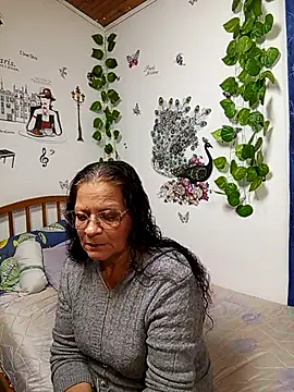 katrina perez online show from April 16, 10:12 pm