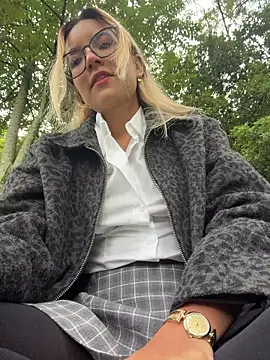 Pretty roxxyy online show from February 23, 12:15 pm