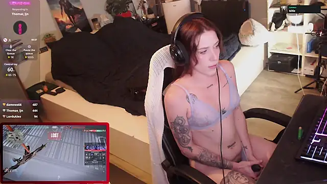 Horny Makima online show from November 8, 11:37 am