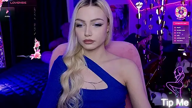 LinaLirian online show from March 12, 4:31 pm