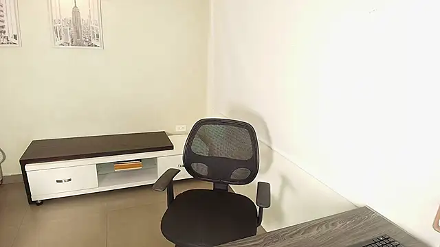  Victoria Collins online show from November 5, 10:53 am