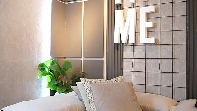 Susan wall online show from April 13, 1:12 pm