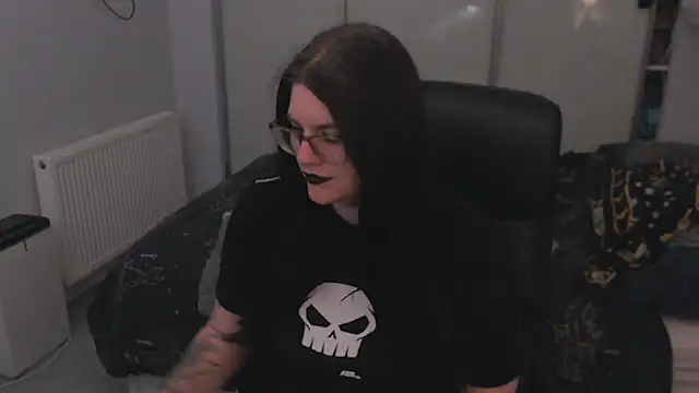 GothSuccubusBabe online show from May 31, 10:11 pm