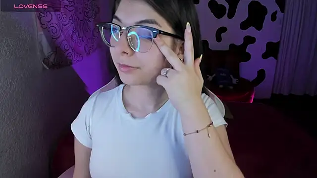 abbie jensen  online show from November 11, 11:35 pm