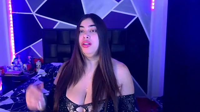 jazminslut online show from February 13, 12:45 am