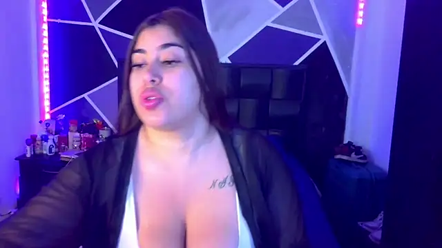 jazminslut online show from April 2, 12:41 am