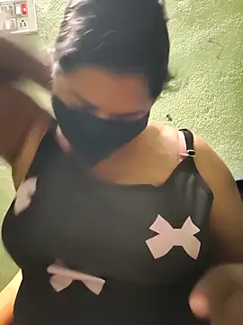 Liyaa 24 online show from February 17, 5:56 pm