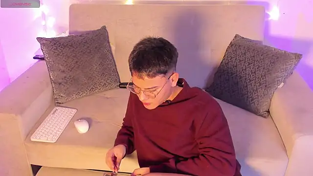 Young Ben online show from May 25, 11:48 pm