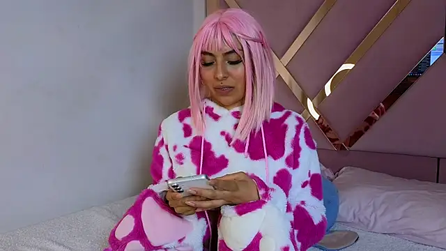 Snapshot of miss_ada_ chatting on October 17, 12:14 am miss ada  online show from October 17, 12:14 am