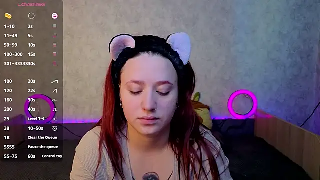Snapshot of Mini_Lady1 chatting on October 16, 7:33 am Mini Lady1 online show from October 16, 7:33 am